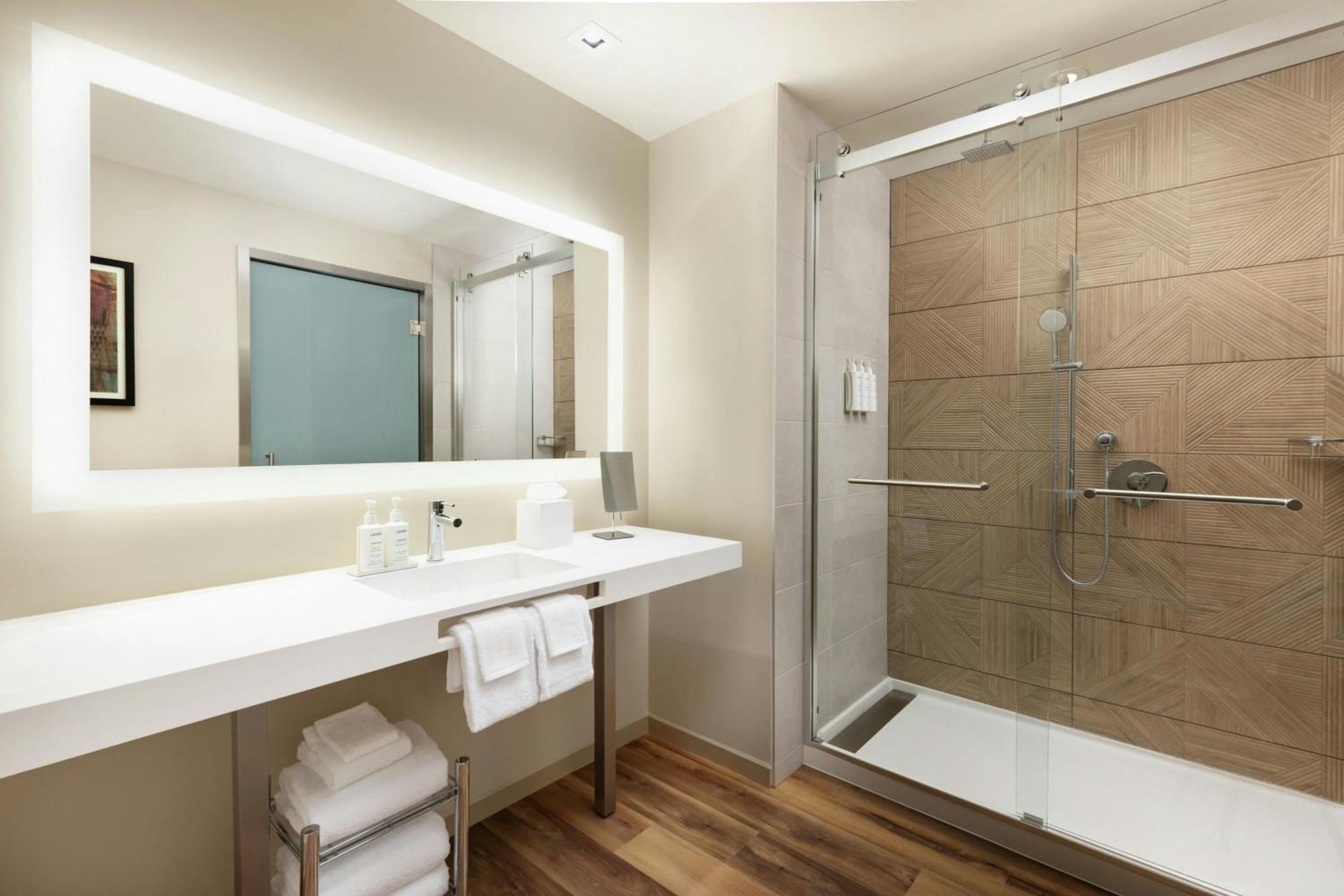 Ac Hotel By Marriott Honolulu Buitenkant foto