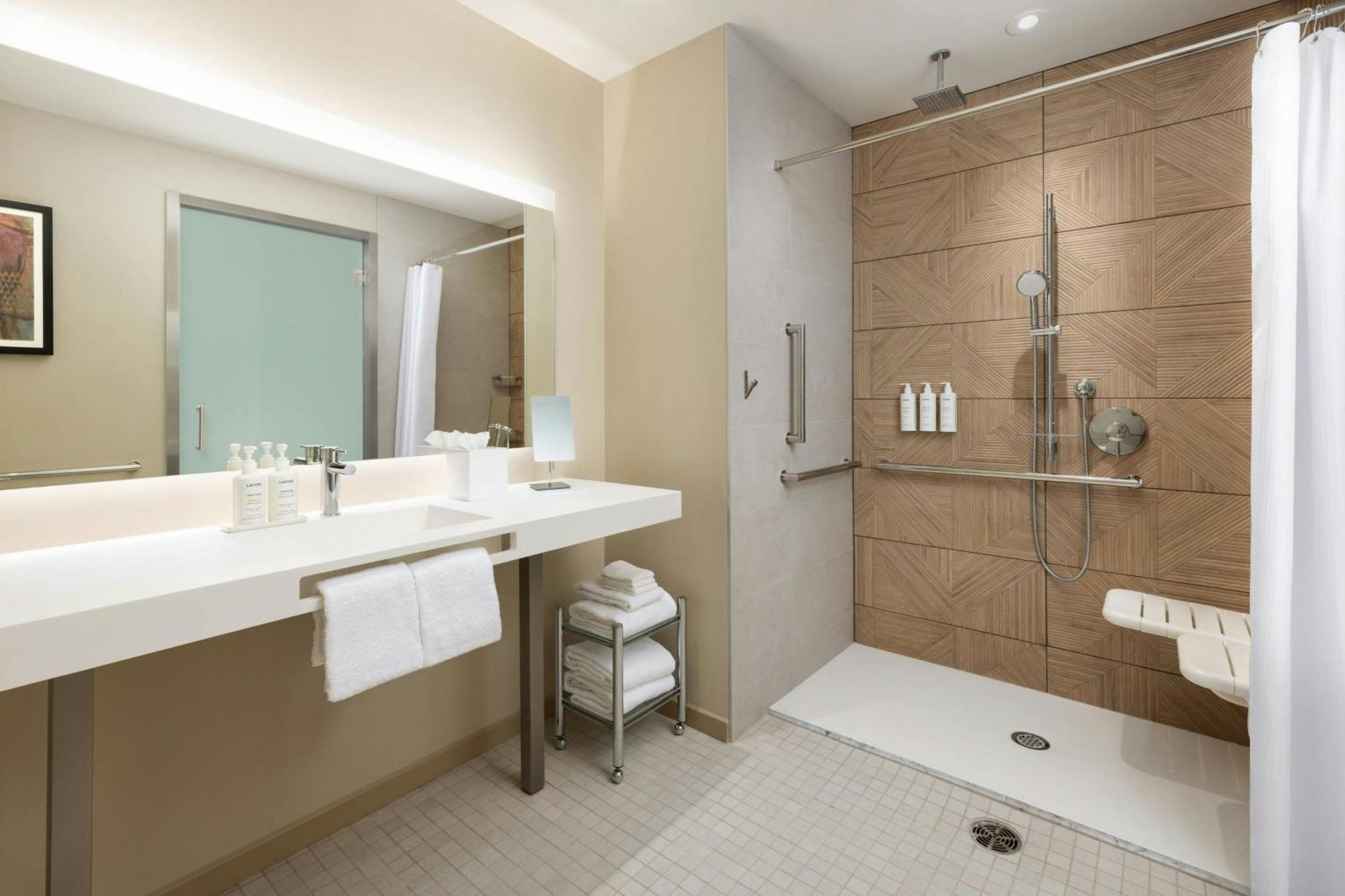 Ac Hotel By Marriott Honolulu Buitenkant foto